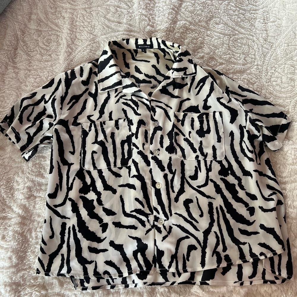 Black and White Pattern Button Up